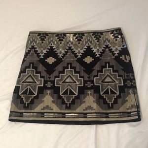 Express sequence mini skirt